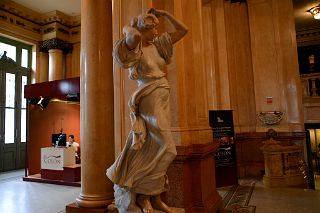 06 Marble Female Statue Teatro Colon Buenos Aires.jpg